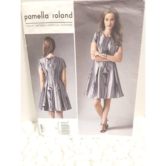 Vogue Pattern V1380 by Pamella Roland | American Designer - Picture 1 of 10